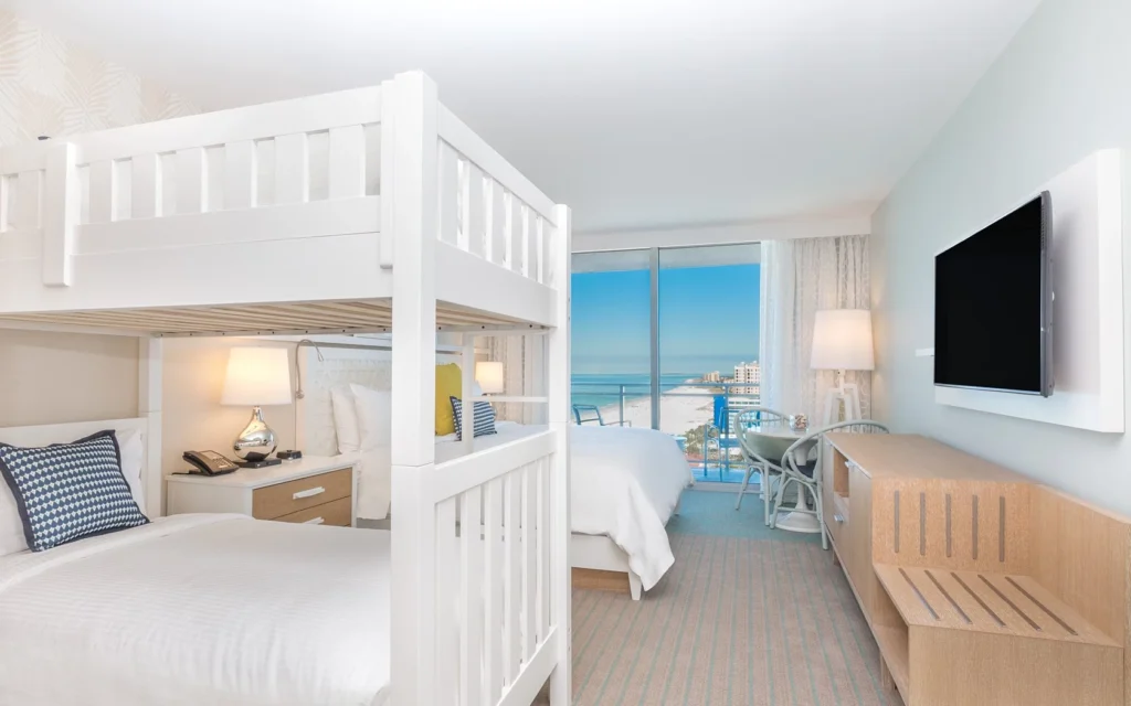 WCWB--InteriorandExterior-Gallery-02-5beee2385d7f1